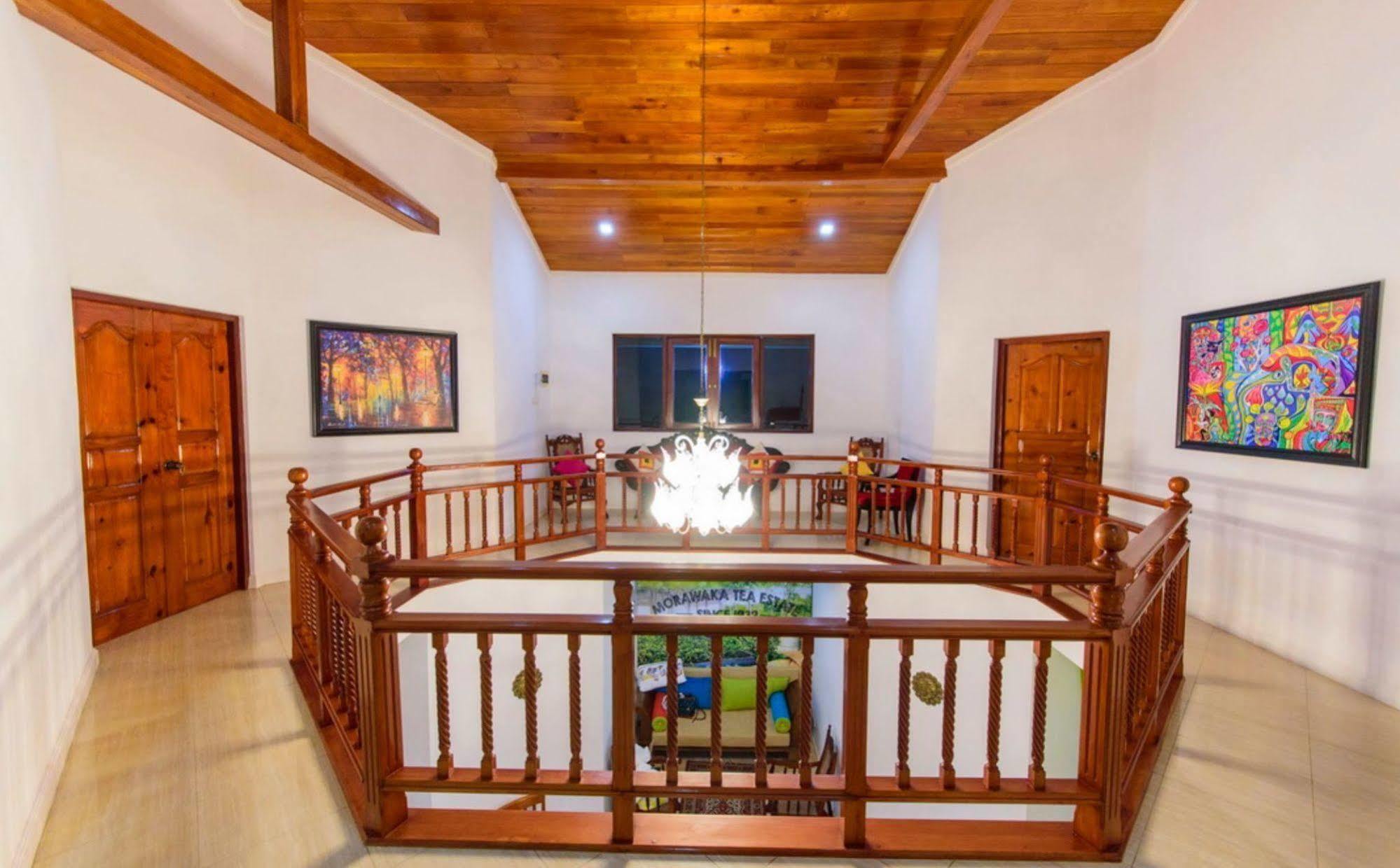 Hikka Hide Villa Hikkaduwa Bagian luar foto